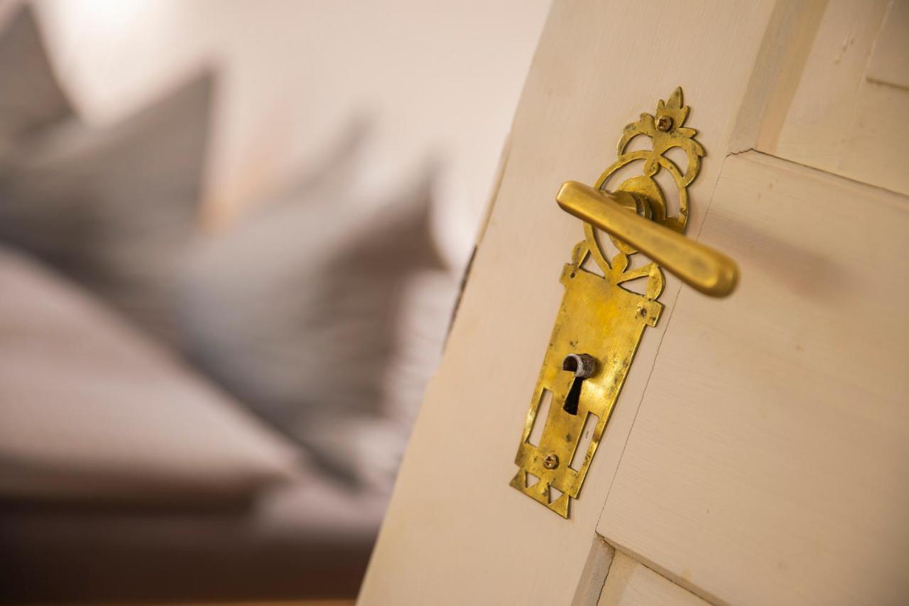 Schwarzes Haus Bed & Breakfast Ybbsitz ภายนอก รูปภาพ
